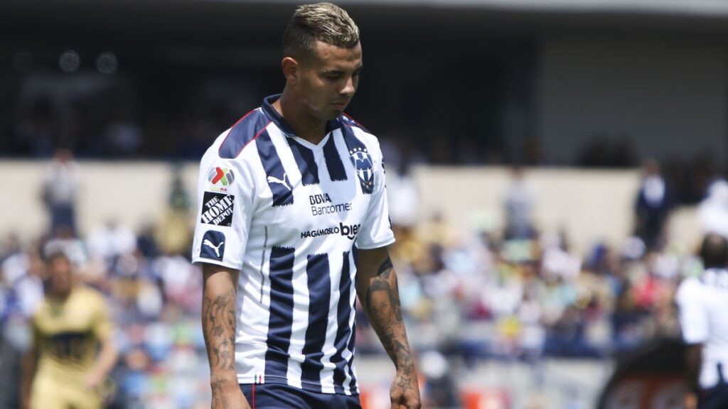 Cardona huyó a Cancún antes de un Clásico Regio