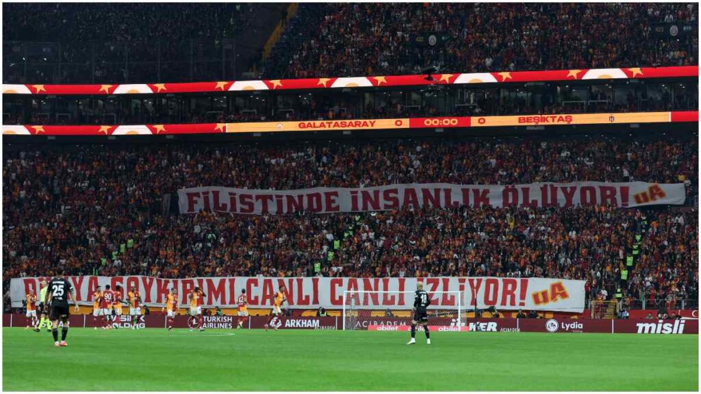 La Federación Turca de Fútbol suspendió a 149 árbitros por supuestos nexos con apuestas ilegales | Reuters