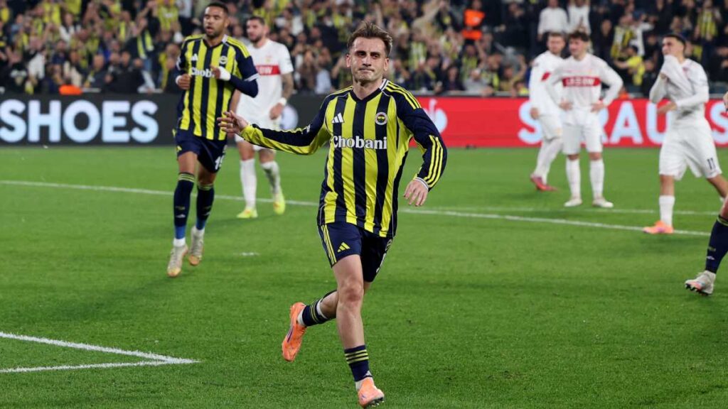 Kerem Akturkoglu celebra el gol de los turcos | REUTERS/Umit Bektas