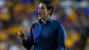 Fernando Gago asume responsabilidad tras la derrota ante Tigres