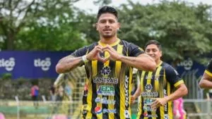 No se olviden de Aurora FC: triunfo agónico y sueño intacto