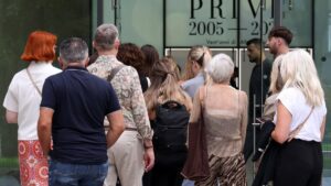 Pensión IMSS e ISSSTE: ¿Quiénes son los beneficiarios que recibirán tres pagos en noviembre?