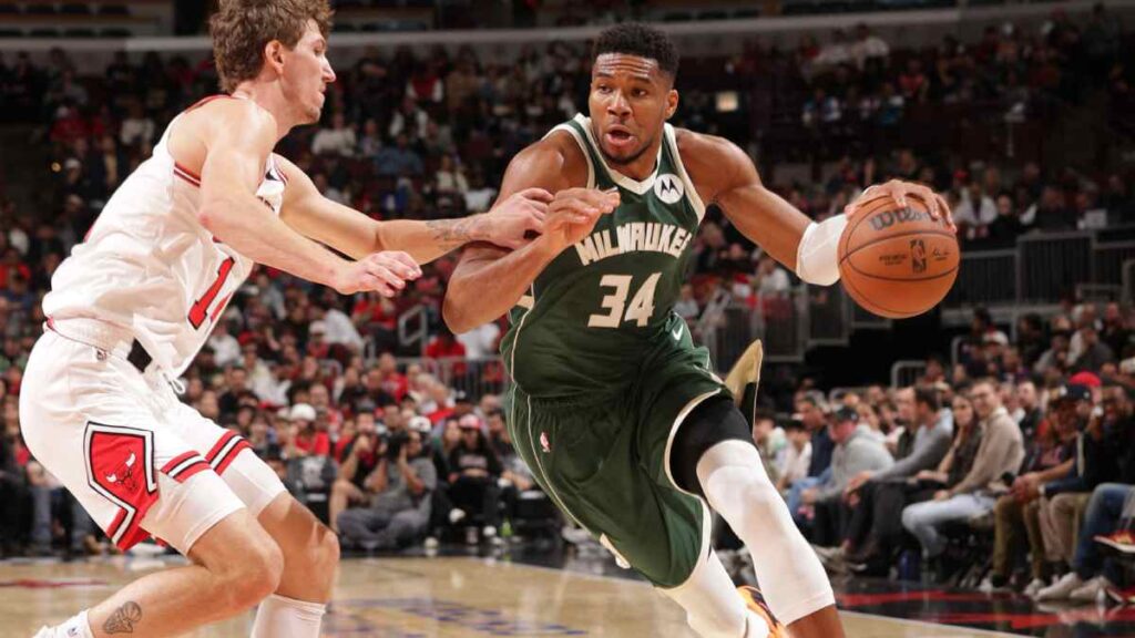 Giannis Antetokounmpo  en la pretemporada 2025