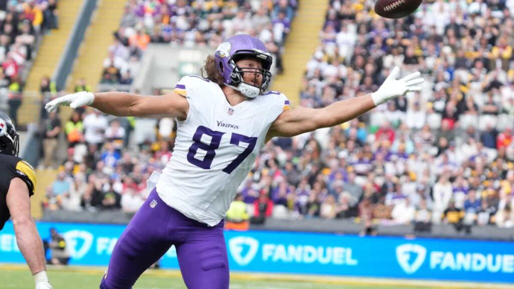 NFL Picks 2025 Vikings vs Browns