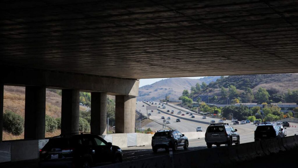 Hoy No Circula 2025: ¿Qué autos no pueden salir el jueves 30 de octubre?