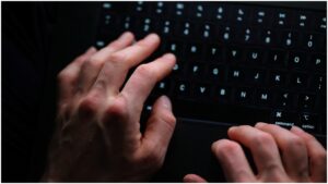 Increíble confesión de un exjugador del Manchester United: negoció su fichaje con ChatGPT