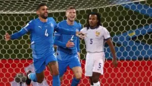 Islandia frena el paso perfecto de Francia en las eliminatorias