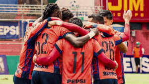 Municipal vuelve a la victoria frente a un flojo Cobán Imperial