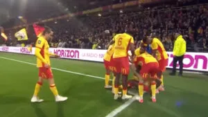 El Marsella de Murillo sufre una remontada ante Lens y cede el liderato