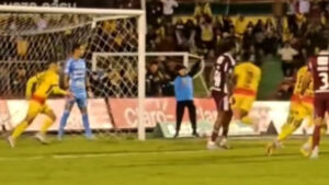 ¡Triunfazo de los Leones! Marquense se aprovecha del… ¿peor Comunicaciones de la historia?