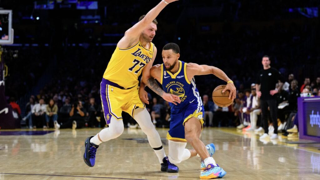 Gran duelo entre Luka Doncic y Stephen Curry. IMAGN IMAGES via Reuters Connect
