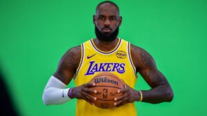 LeBron deja en shock al mundo con el anuncio de una “segunda decisión”