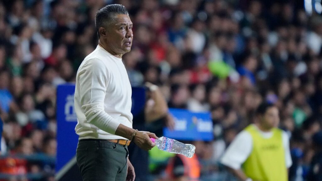 Ambriz durante el partido ante Toluca | Imago7