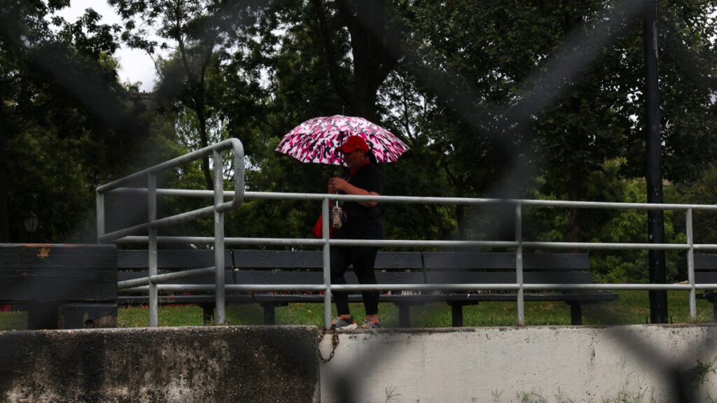 Podría convertirse en huracán categoría 3