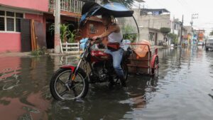 Alertas roja, naranja y amarilla por lluvias amenazan en CDMX este 10 de octubre