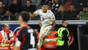 Luis Díaz brilla en Frankfurt: doblete y asistencia