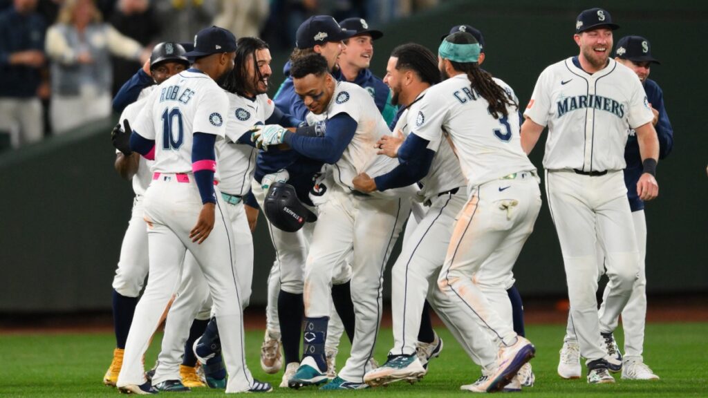 Mariners en festejo de vicrtoria