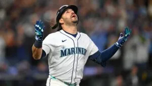 Grand Slam de Eugenio Suárez pone a Mariners cerca de la Serie Mundial