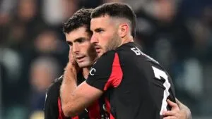 ¡El Milan de Santi Gimenez perdona a la Juventus! Pulisic falla un penal