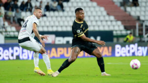 Cardona hace la paz con el punto penal y acerca a Nacional a semifinales de la Copa BetPlay