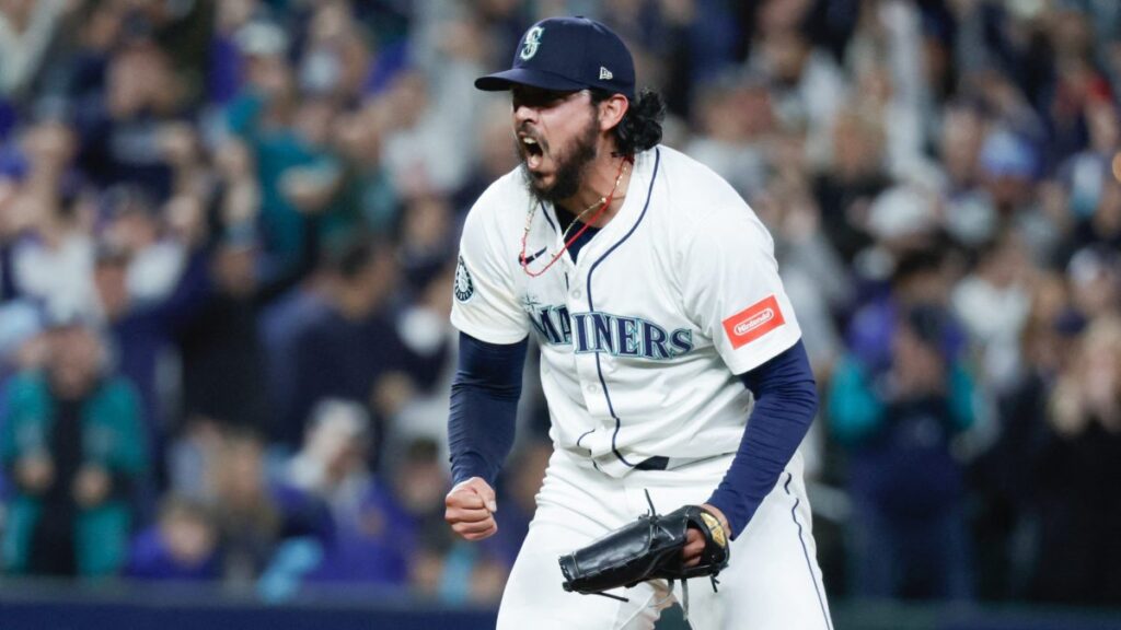 Andrés Muñoz con Mariners
