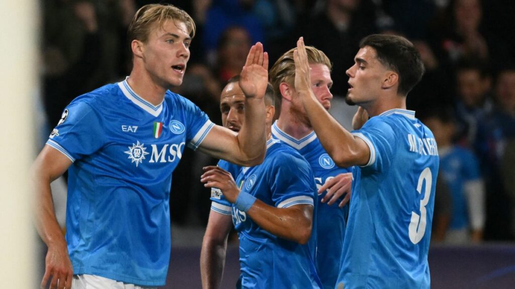 El Napoli consigue su primera victoria en la Champions