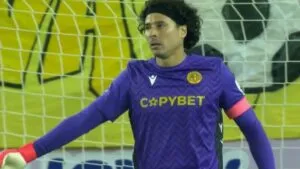 Guillermo Ochoa inicia el 2026 sin recibir gol en el triunfo del Limassol