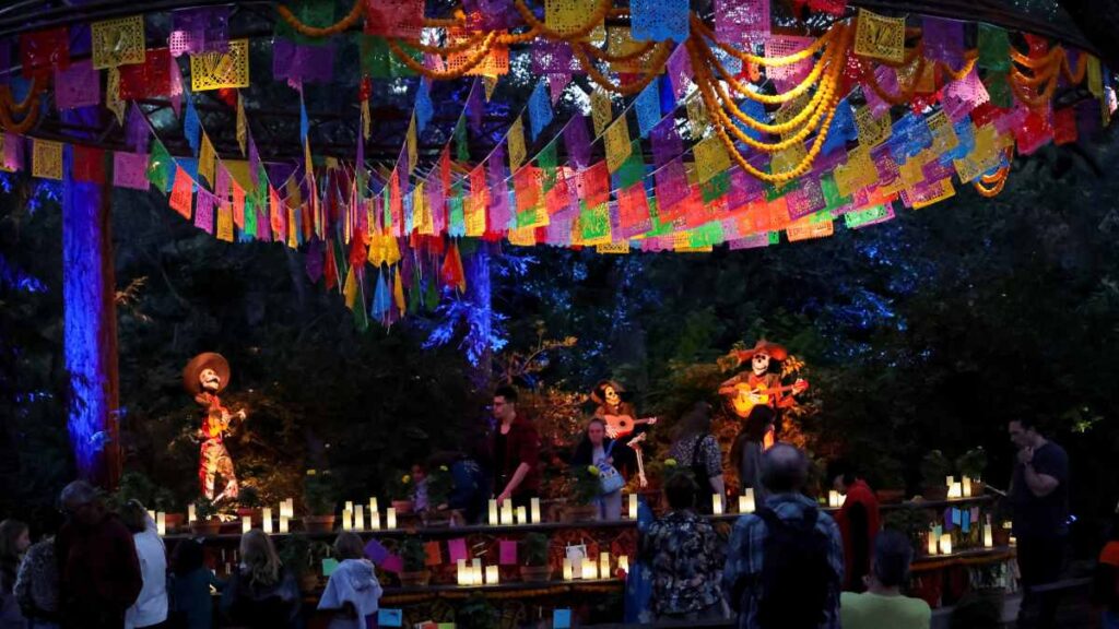 La ofrenda es una tradición durante el Día de Muertos | REUTERS/Mario Anzuoni