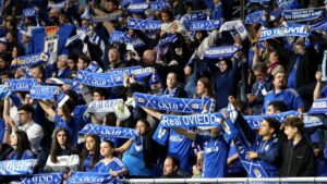 Levante resiste los embates del Oviedo y escapa del Tartiere con tres puntos