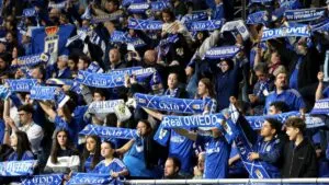 Levante resiste los embates del Oviedo y escapa del Tartiere con tres puntos