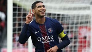 Con doblete de Hakimi, PSG derrota a Brest y toma el liderato de la Ligue 1