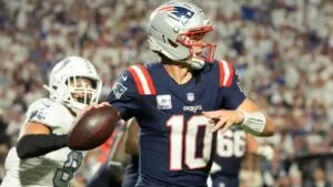Drake Maye se gradúa ante Josh Allen y los Patriots quitan el invicto a Bills