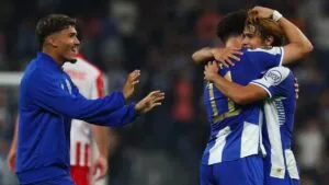 Rodrigo Mora sella la victoria del Porto ante Estrella Roja en los últimos minutos