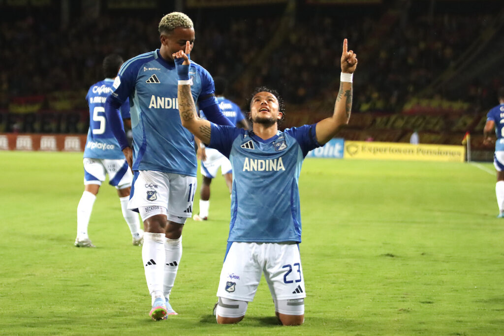 Leonardo Castro celebra un gol con Millonarios. - Vizzor Image.