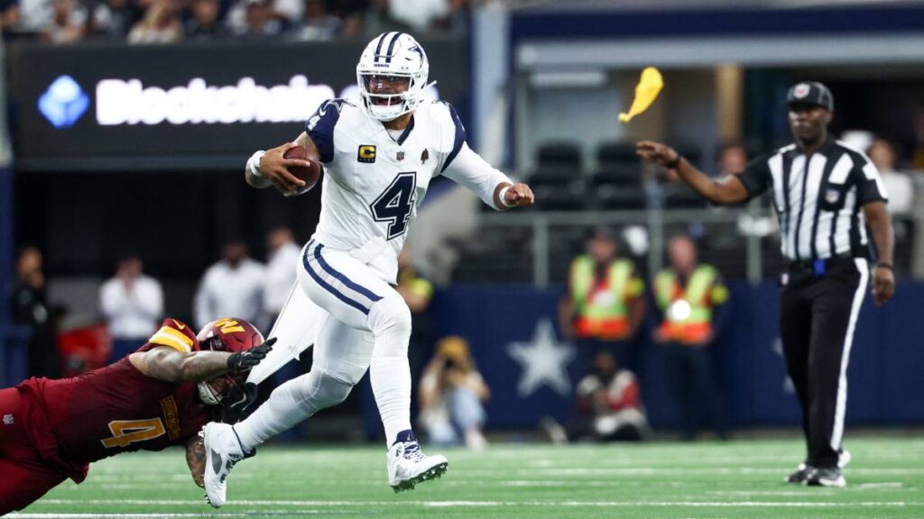 Prescott durante el partido ante Commanders | Kevin Jairaj-Imagn Images