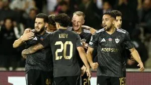 La lesión de Huescas marca la derrota del Copenhague ante un perfecto Qarabag