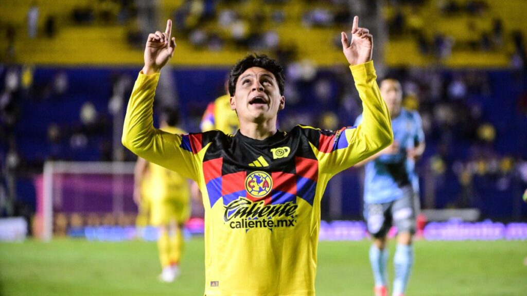 Un gol de Ramón Juárez en el último segundo le da el triunfo al América