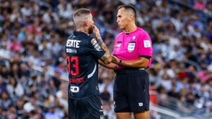 Sergio Ramos, multado por sus críticas al arbitraje en la Liga MX