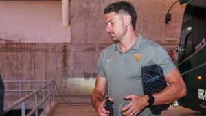 Aaron Ramsey se cae de la convocatoria de Gales por lesión