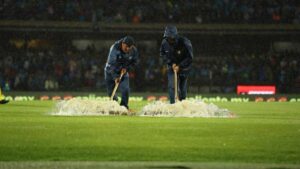 Retraso en el inicio del partido Pumas vs Chivas por condiciones climatológicas
