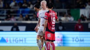 Marco Reus y su emotivo gesto con Gilberto Mora