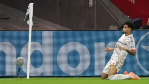 Luis Díaz sorprende con gol de camerino al Eintracht Frankfurt: ¡solo necesitó 15 segundos!