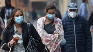 ¿Qué es la salmonela, cuáles son sus síntomas y cómo se contagia?