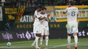 San Diego golea y se afianza como líder de la Conferencia Oeste