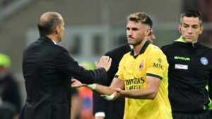 Leyendas del Milan respaldan a Santiago Gimenez: “Hace el trabajo que no se ve”