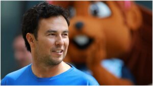 Checo Pérez asegura que incluso Hamilton sufriría al competir junto a Verstappen en Red Bull