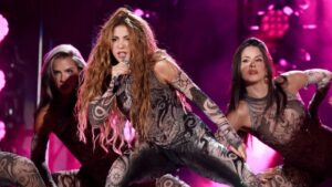 Shakira celebra 30 años de Pies Descalzos junto con Ed Sheeran y Beéle: ¿Dónde ver las nuevas versiones?