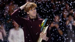 Sinner remonta a Zverev en Viena y levanta su cuarto título de la temporada