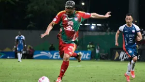 Junior y Alfredo Arias dejan atrás la tempestad