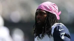 Trevon Diggs entra a protocolo de conmoción y no jugará en la Semana 7